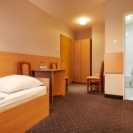 Hotel Wena Kielce Exterior foto