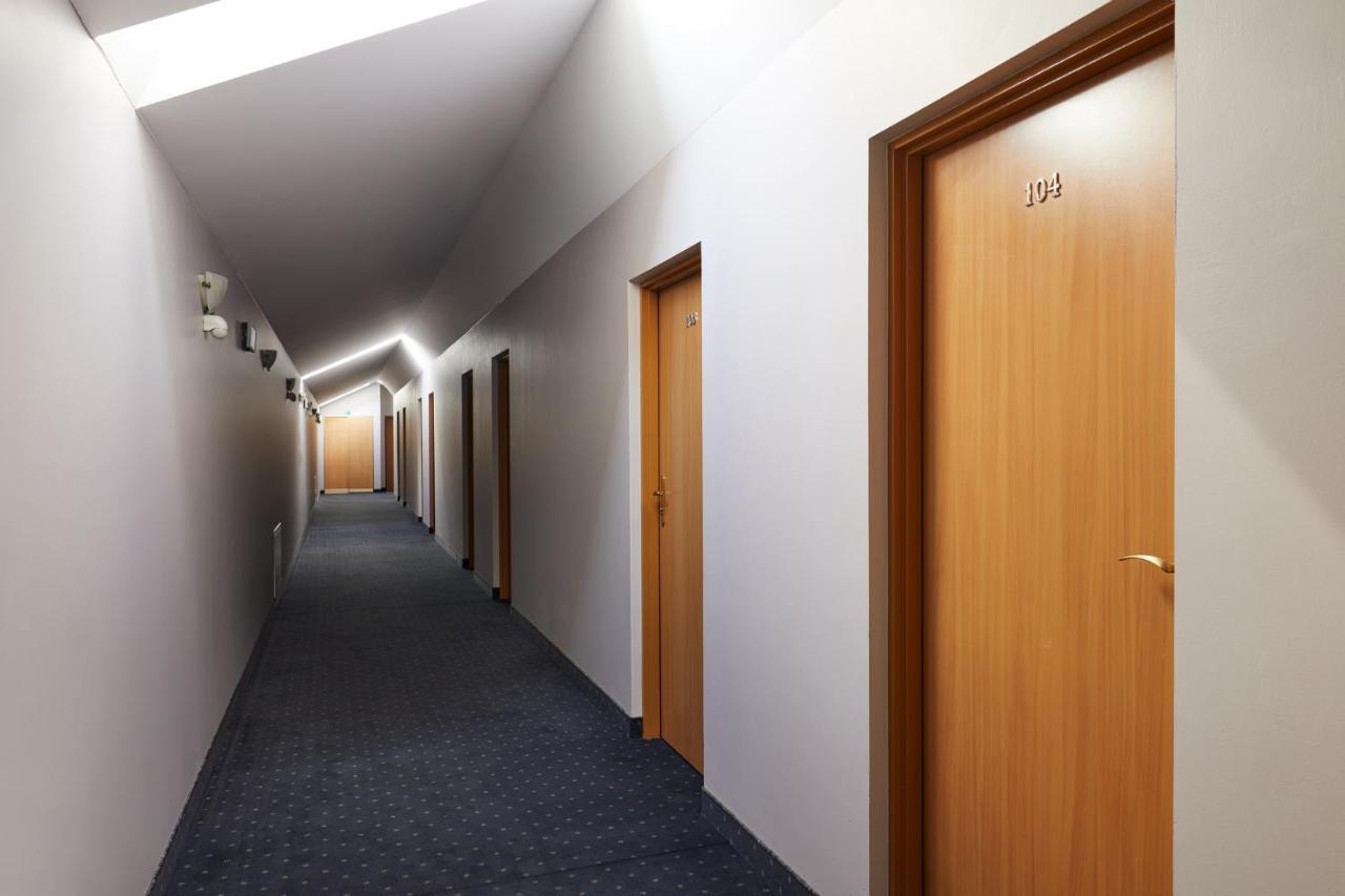 Hotel Wena Kielce Exterior foto