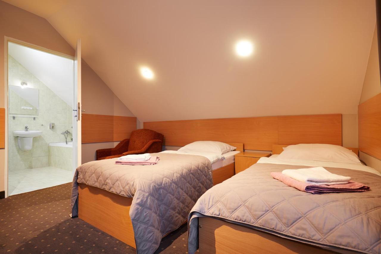 Hotel Wena Kielce Exterior foto